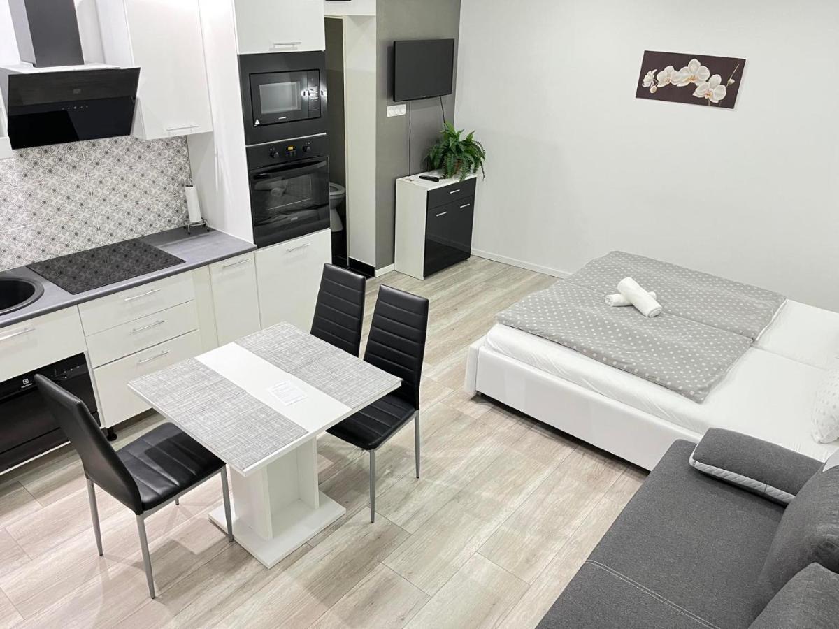 Aqua Wellness Apartments Hajdúszoboszló Esterno foto